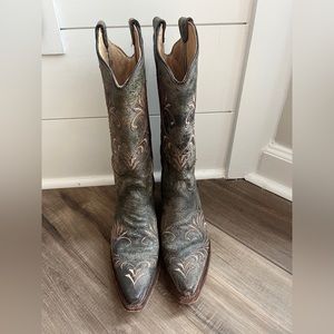 Circle G- leather cowboys boots
